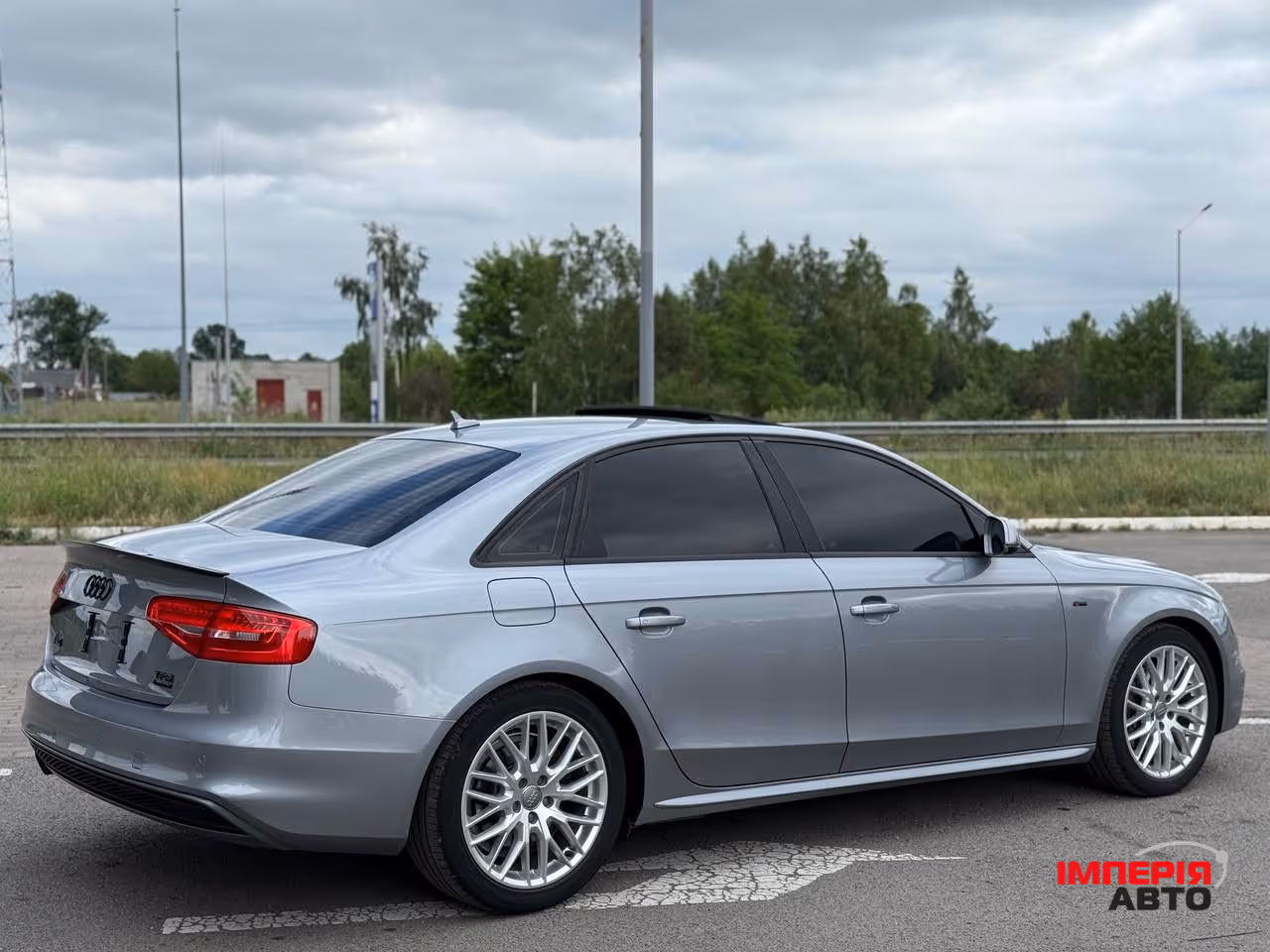 Audi A4 - фото 14