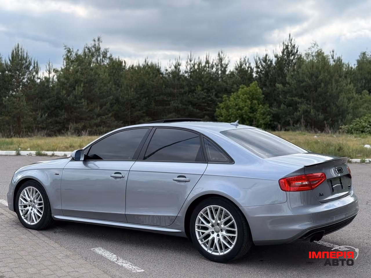 Audi A4 - фото 7