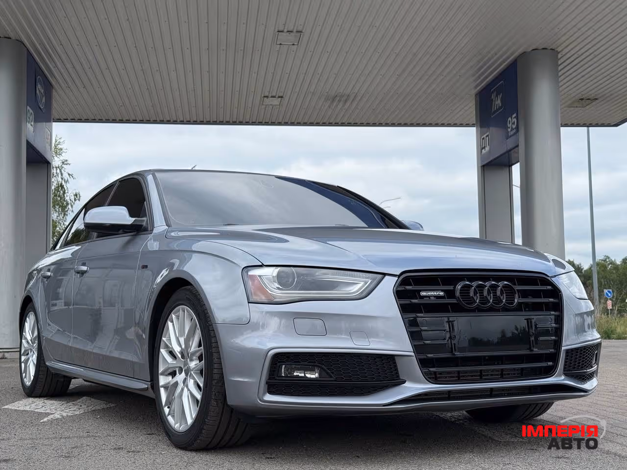 Audi A4 - фото 18