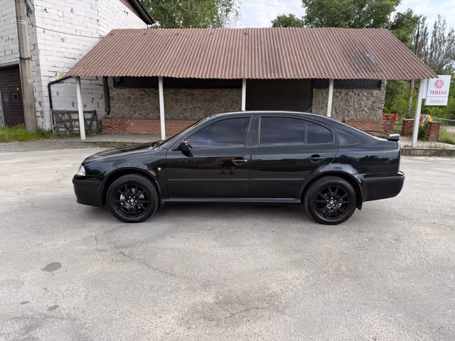 Skoda Octavia - фото 1
