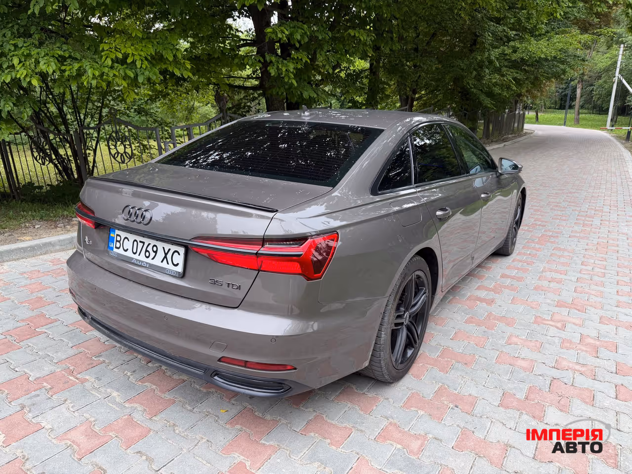 Audi A6 - фото 7
