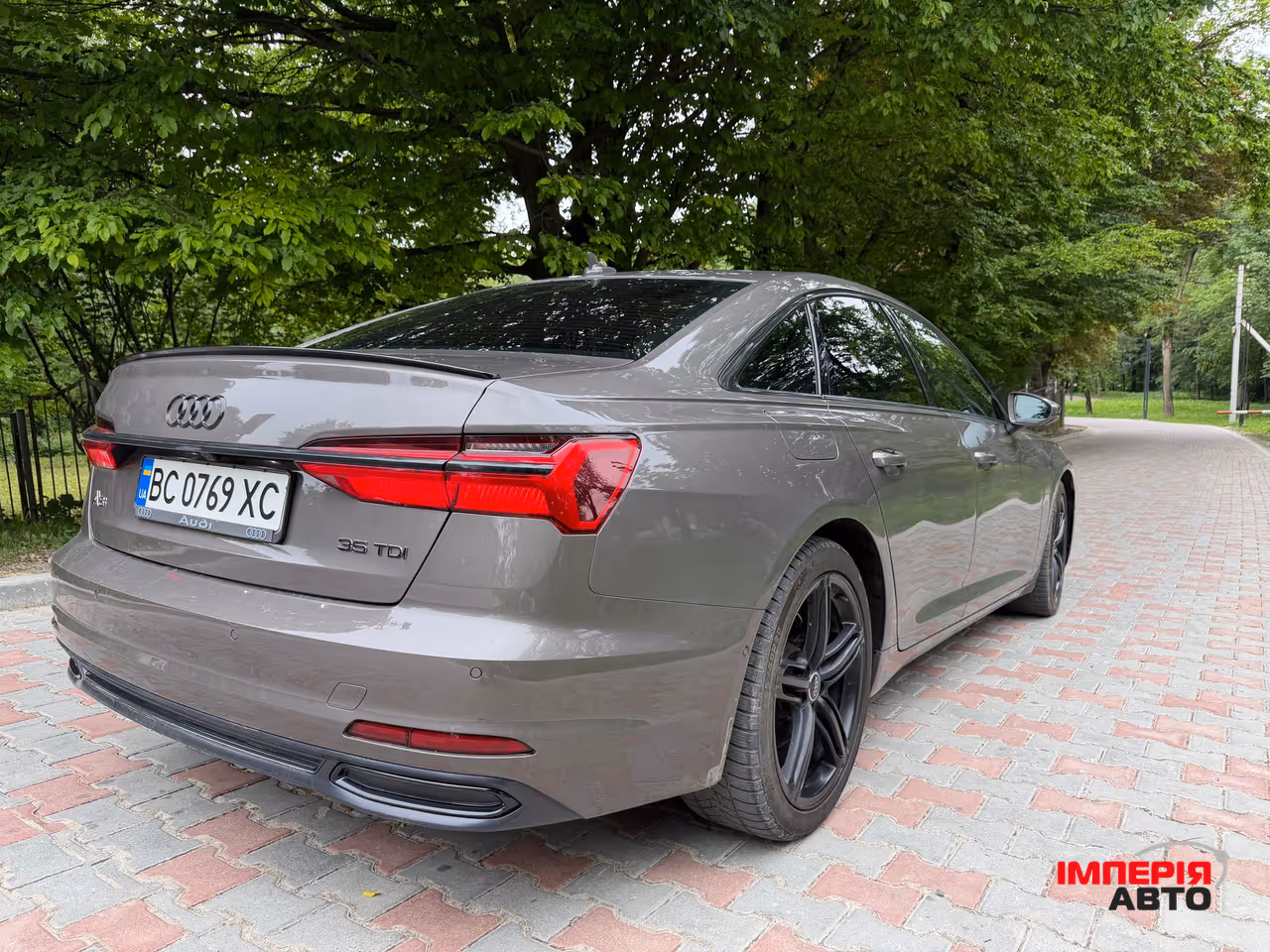 Audi A6 - фото 8