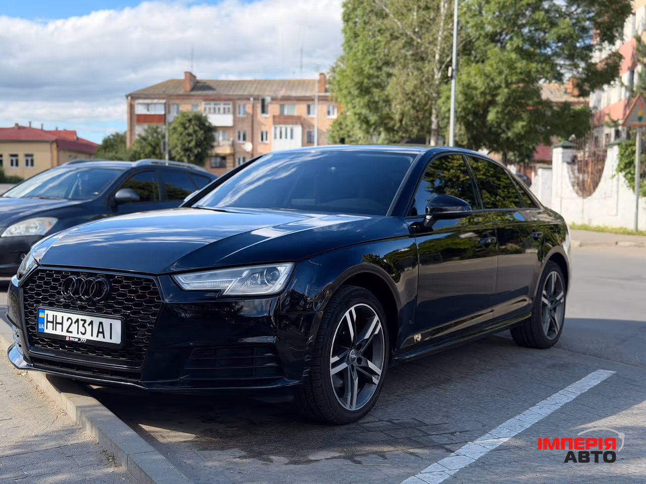 Audi A4 - фото 1