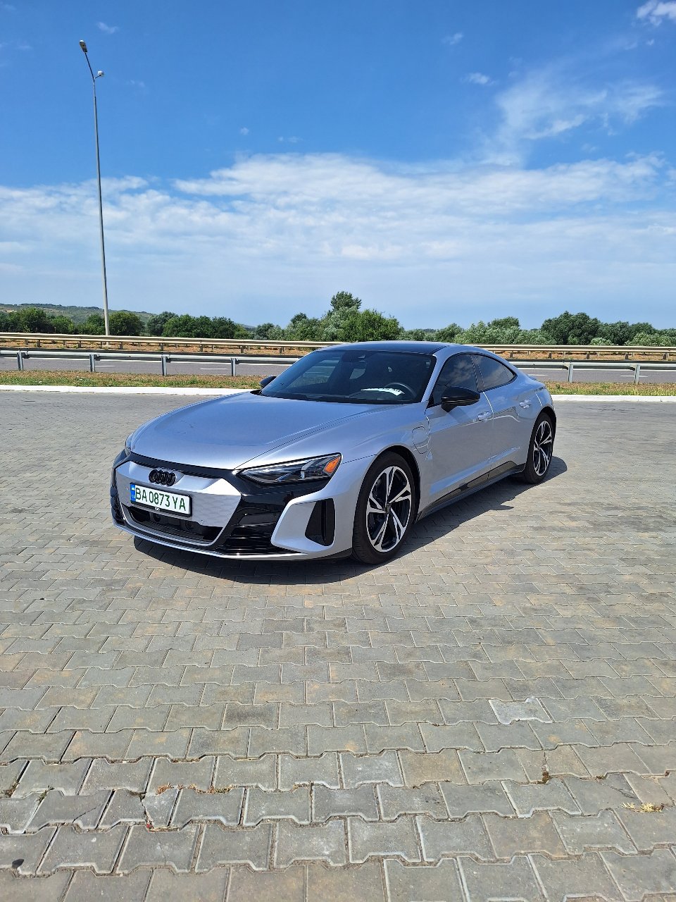 Audi e-tron GT - фото 6