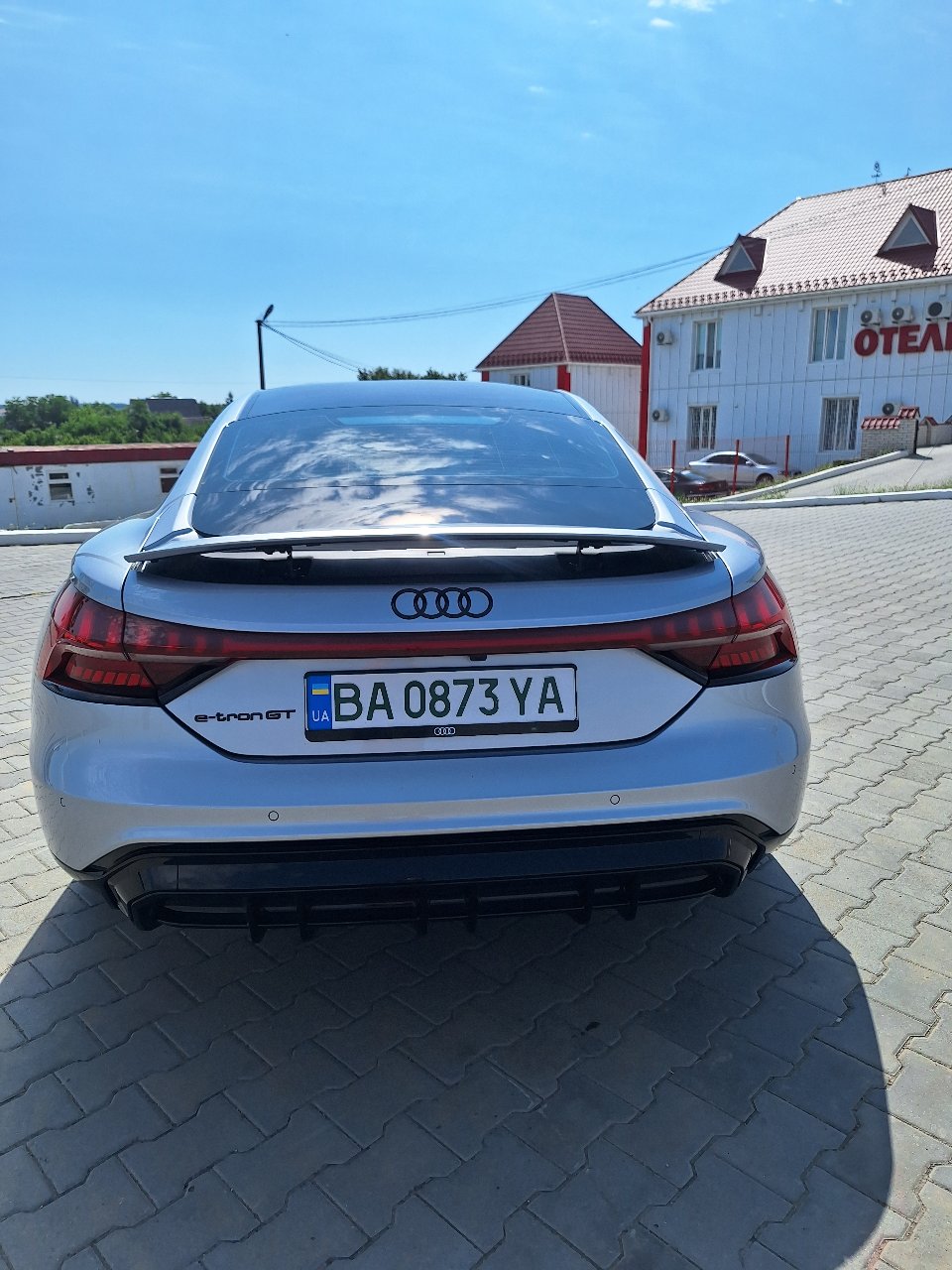 Audi e-tron GT - фото 12