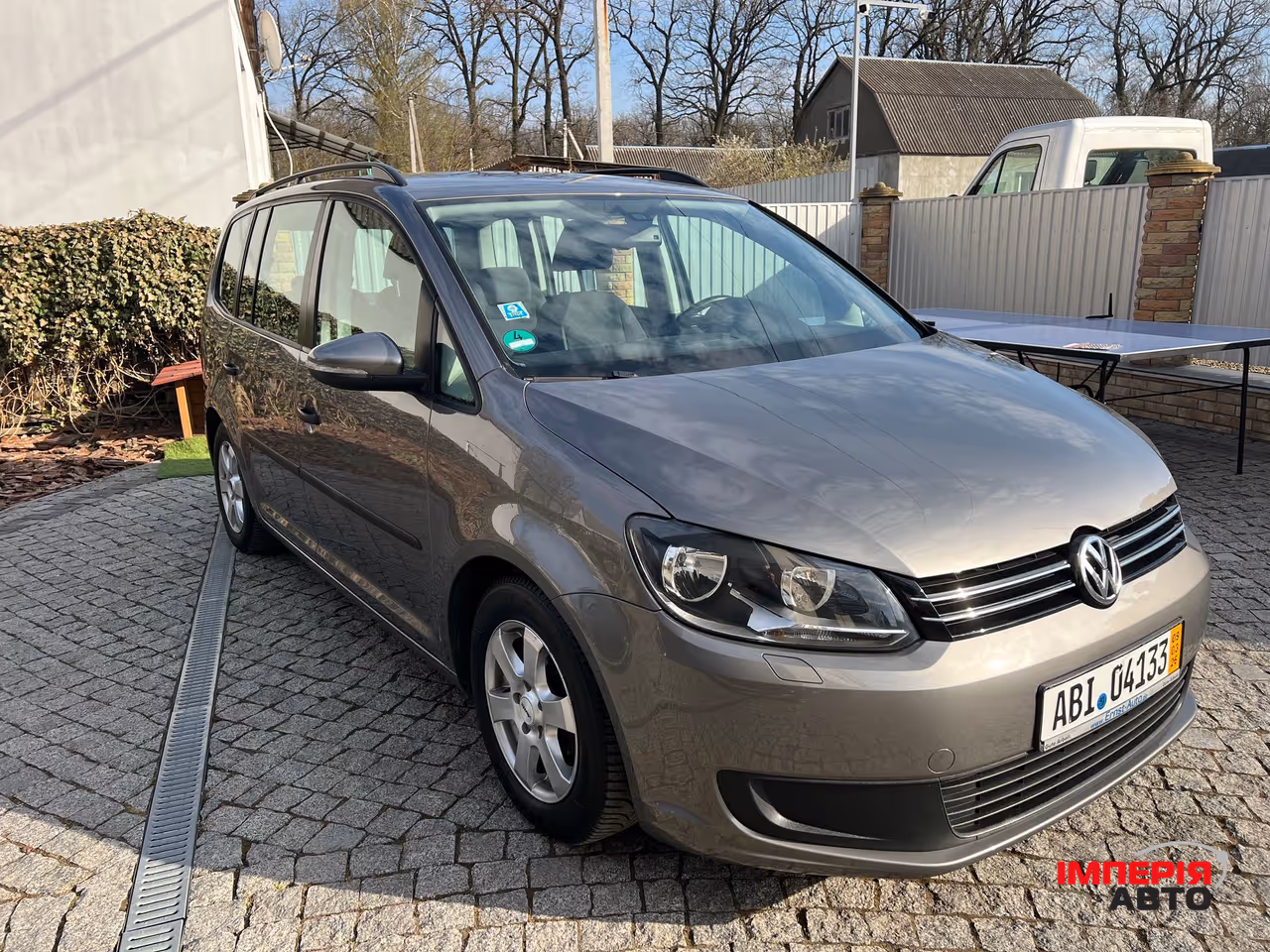 Volkswagen Touran - фото 3
