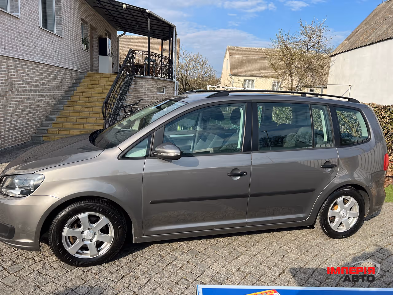 Volkswagen Touran - фото 7
