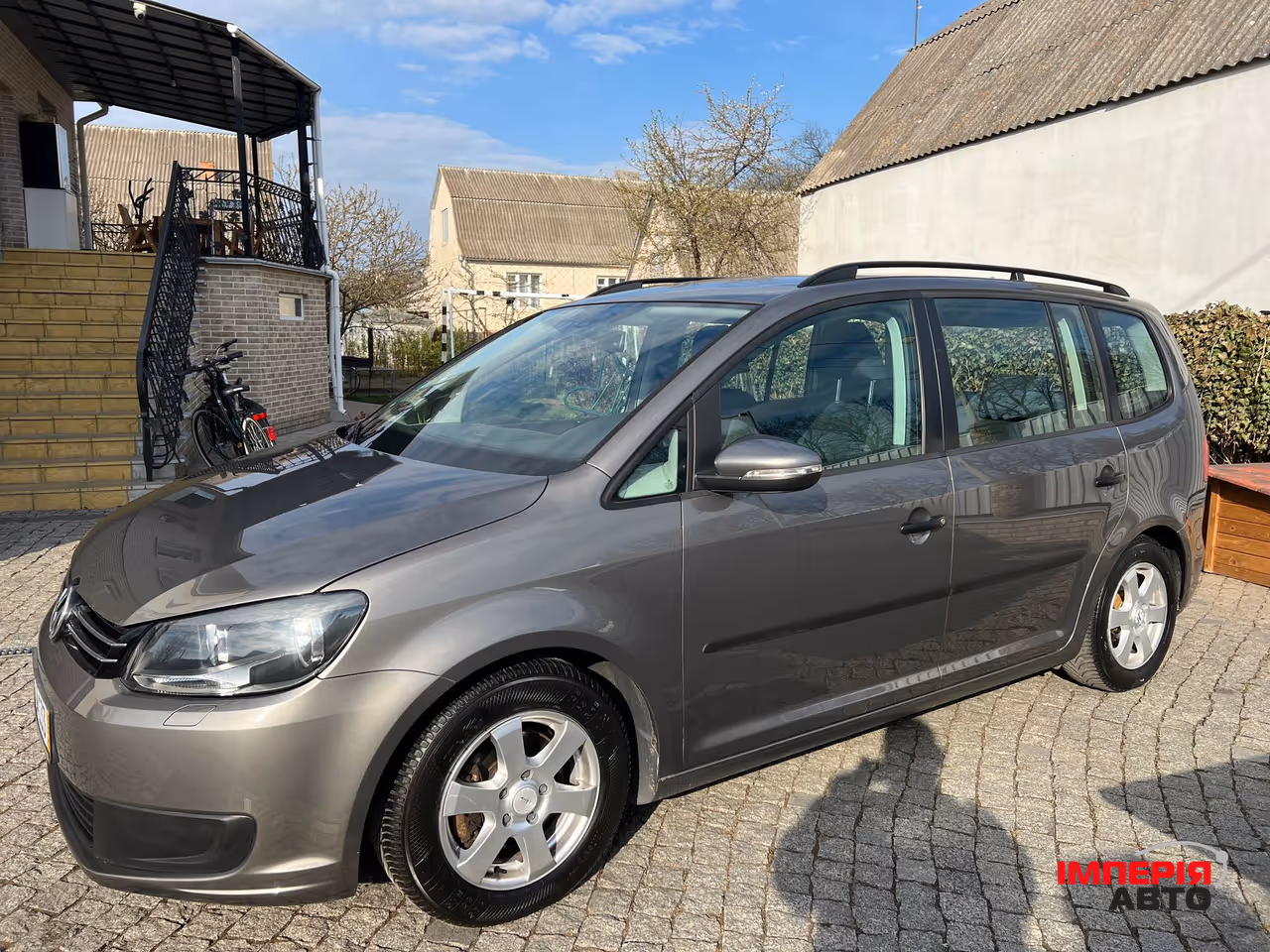 Volkswagen Touran - фото 6