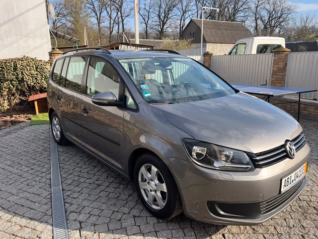 Volkswagen Touran - фото 5