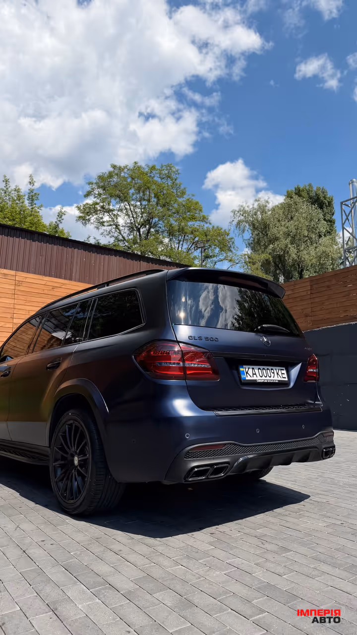 Mercedes-Benz GLS - фото 8
