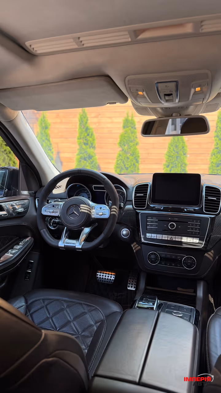 Mercedes-Benz GLS - фото 13