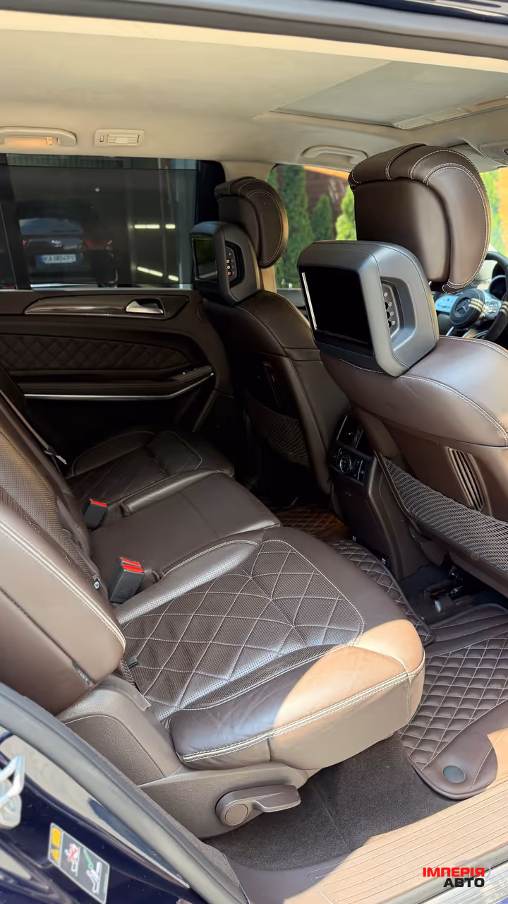 Mercedes-Benz GLS - фото 19