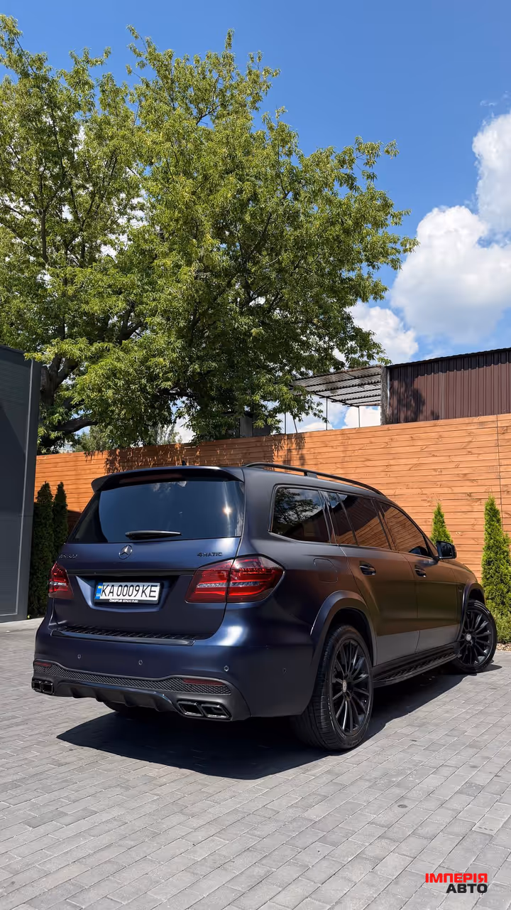 Mercedes-Benz GLS - фото 9