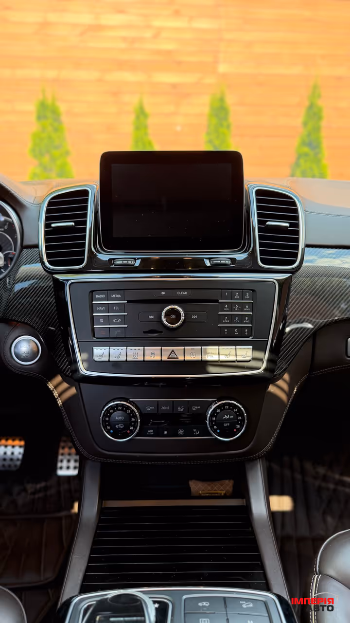 Mercedes-Benz GLS - фото 14