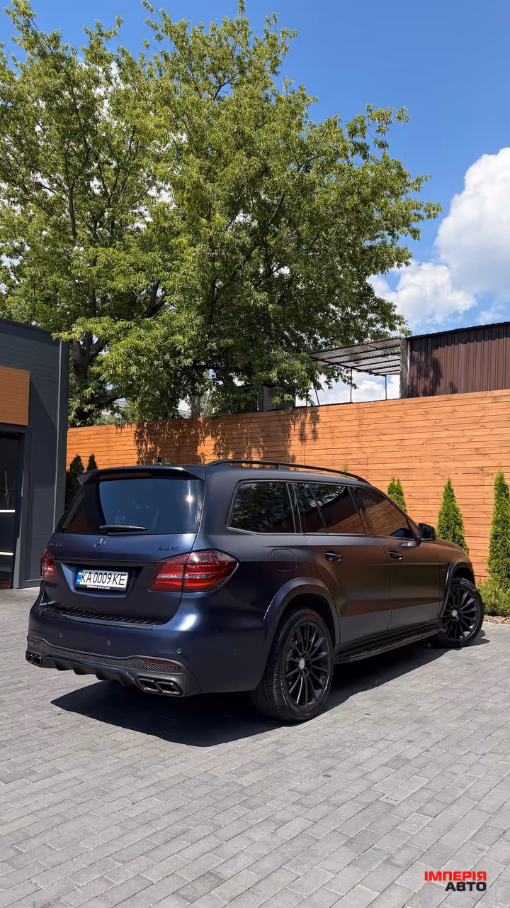 Mercedes-Benz GLS - фото 12