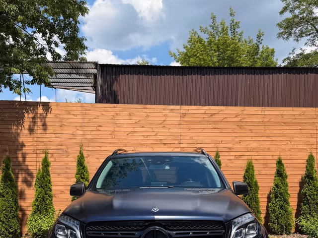 Mercedes-Benz GLS - фото 3