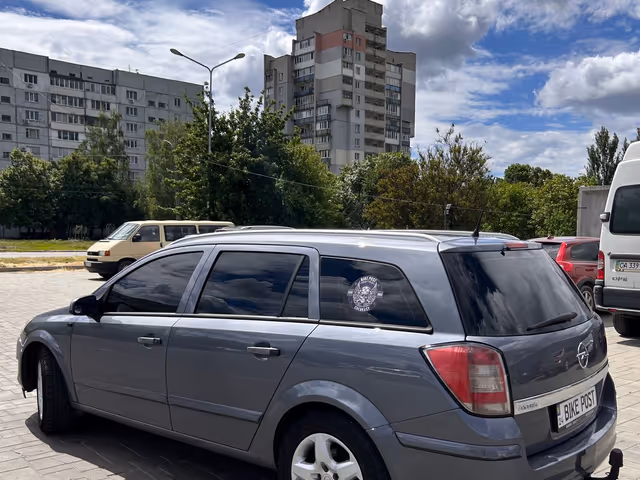 Opel Astra - фото 4