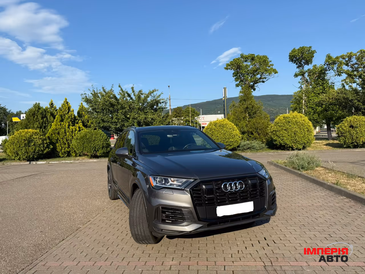 Audi Q7 - фото 1