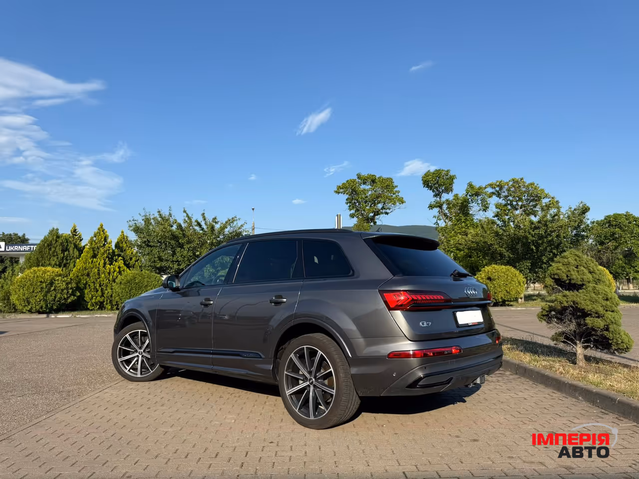 Audi Q7 - фото 3
