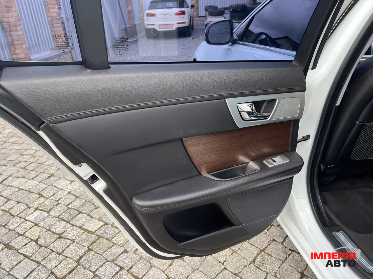 Jaguar XF - фото 56