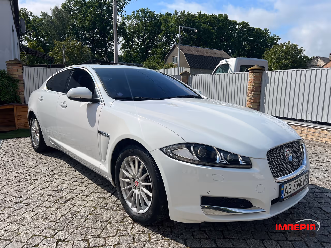 Jaguar XF - фото 3