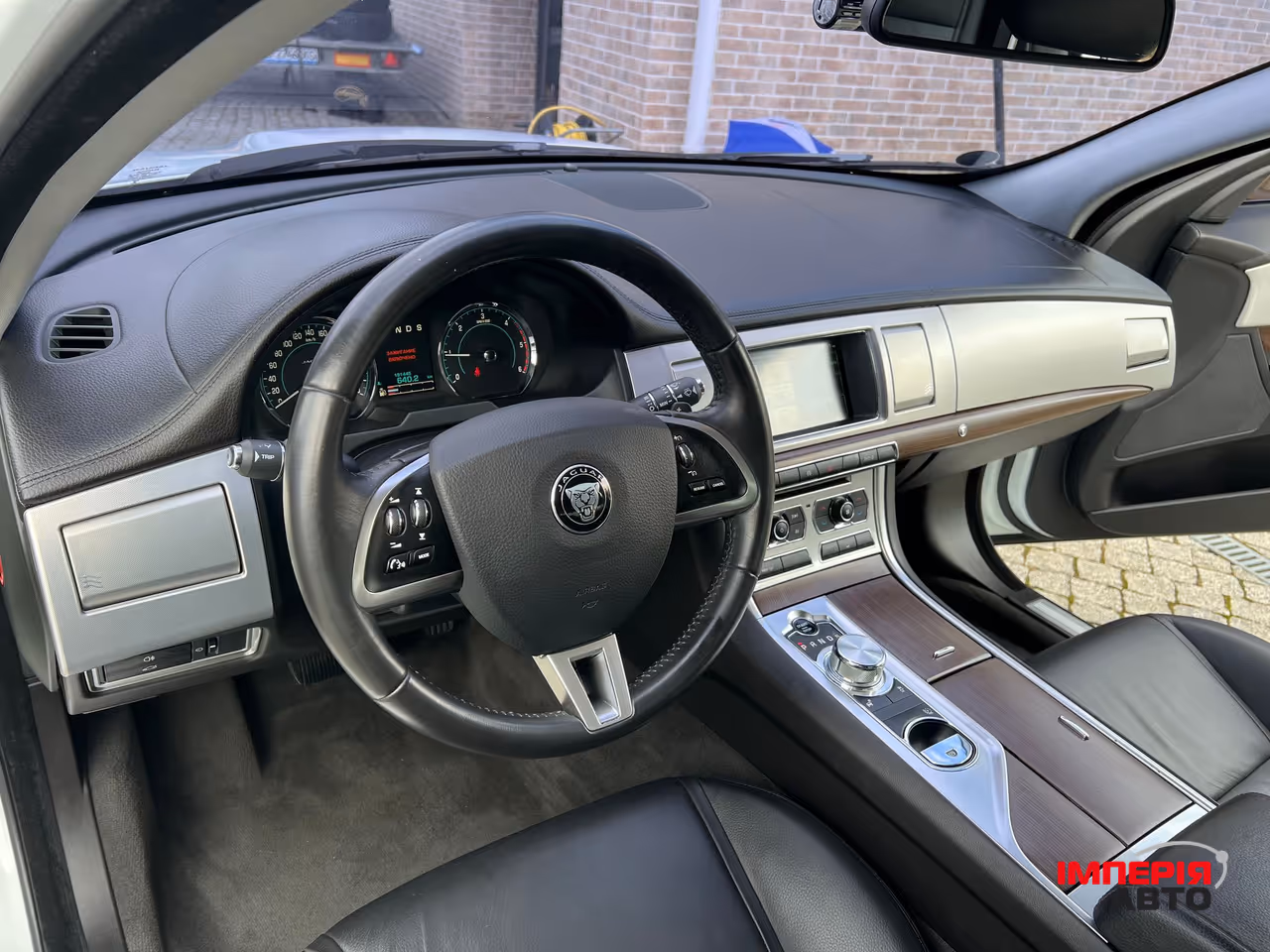 Jaguar XF - фото 65