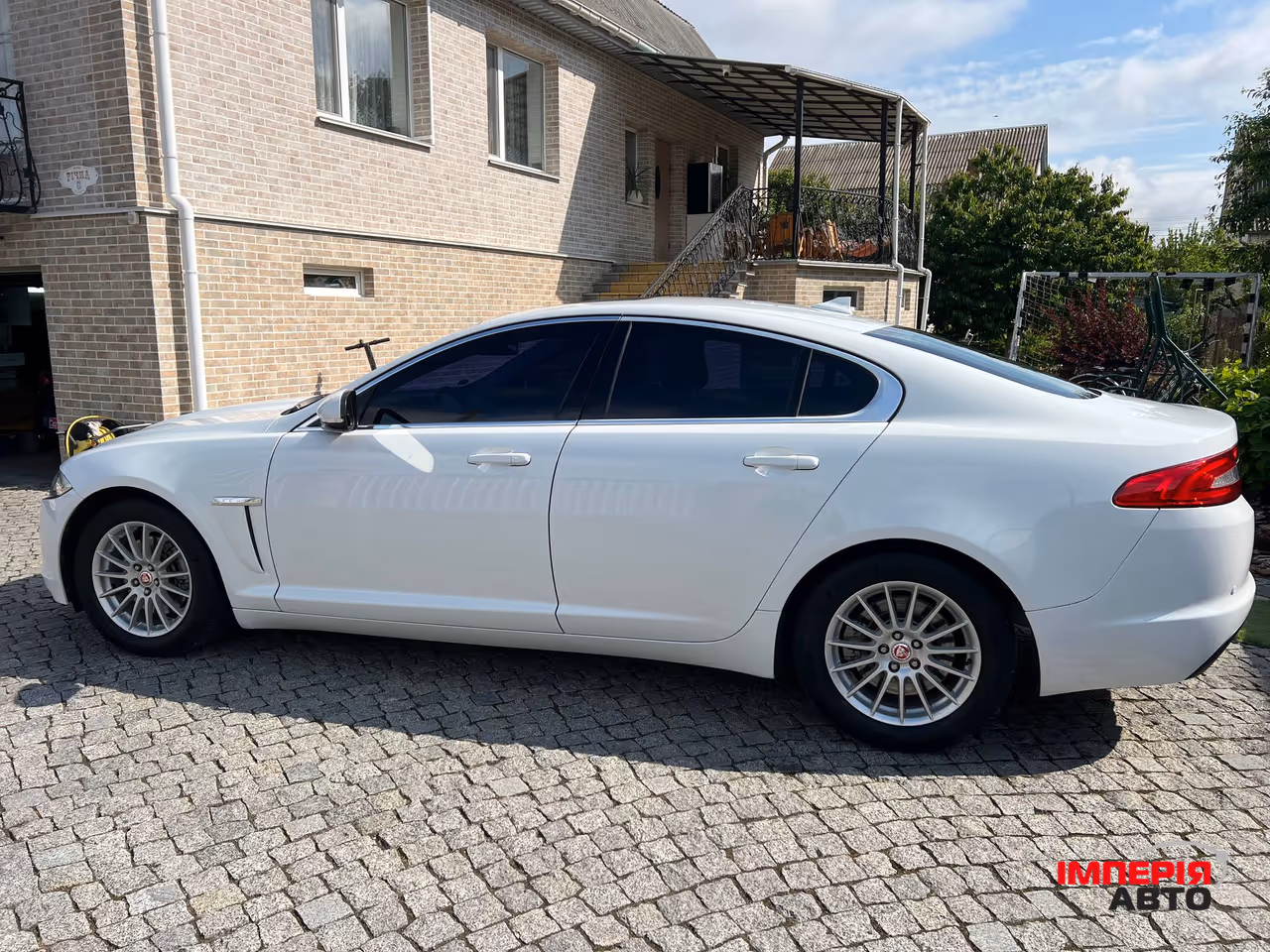 Jaguar XF - фото 16