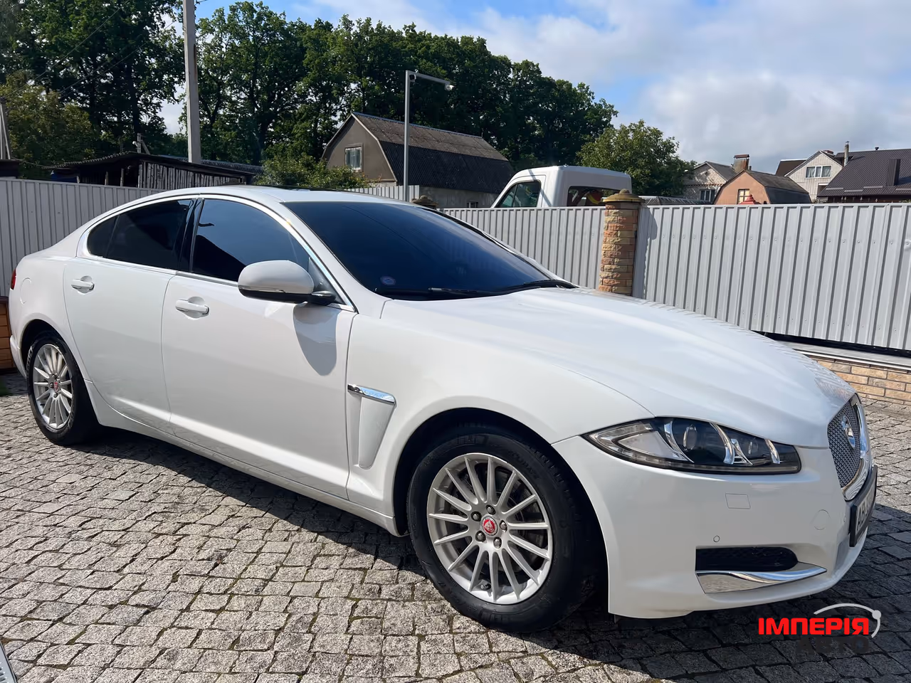 Jaguar XF - фото 5
