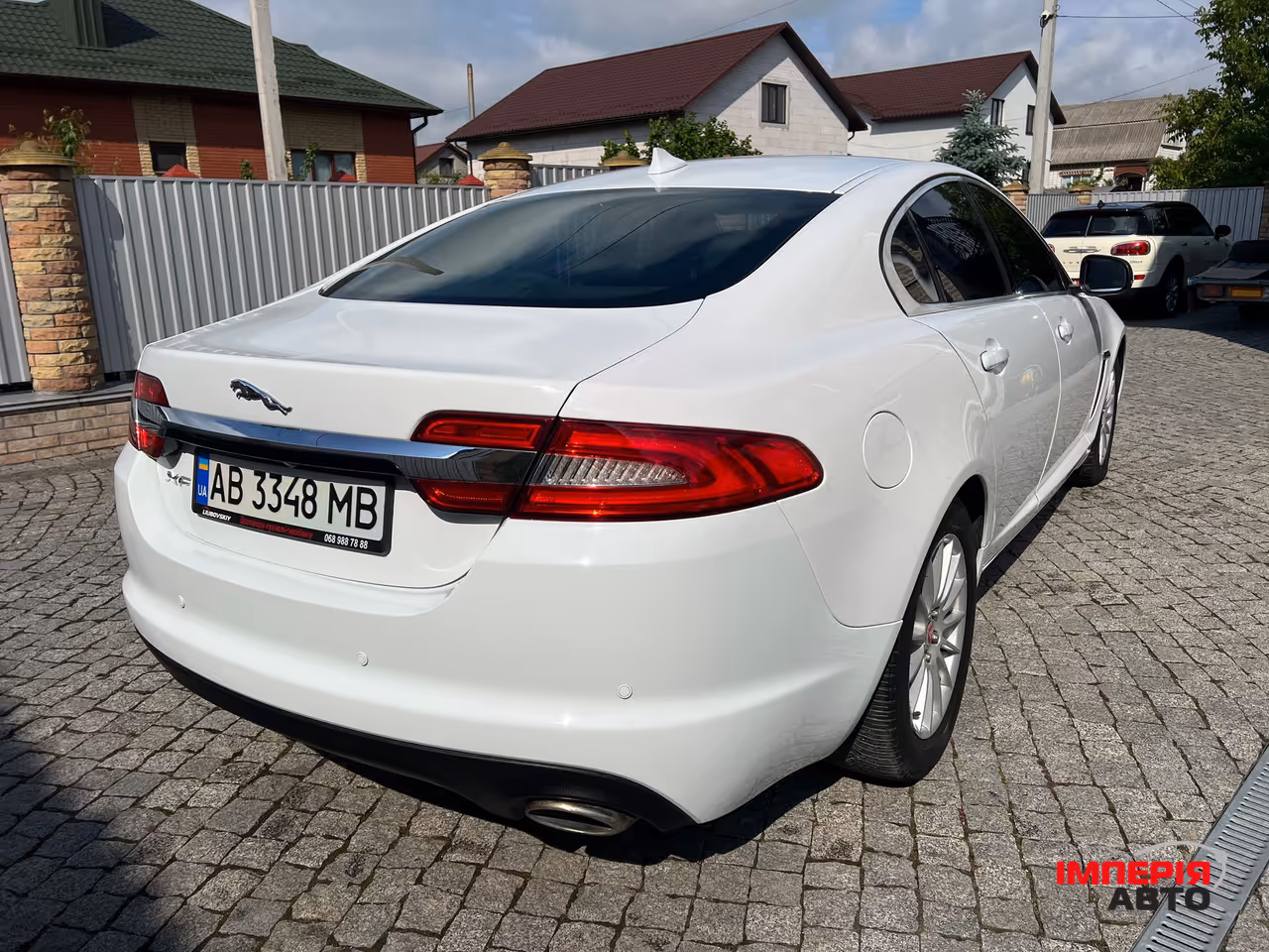 Jaguar XF - фото 11