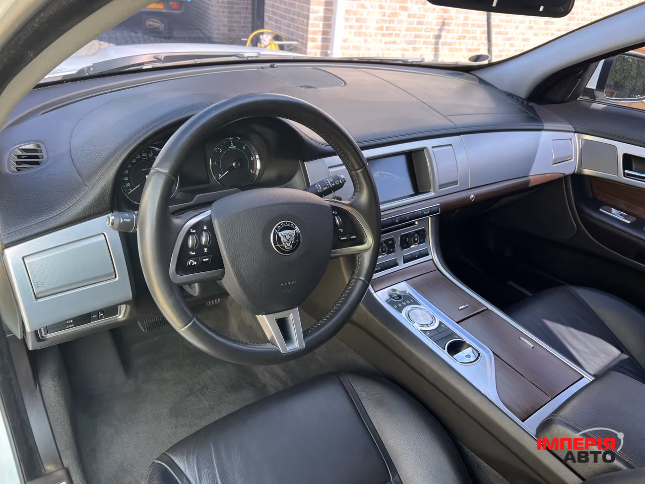 Jaguar XF - фото 22