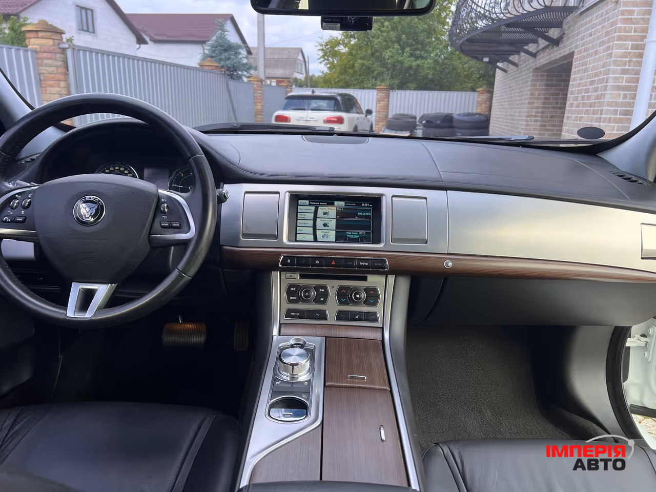 Jaguar XF - фото 57