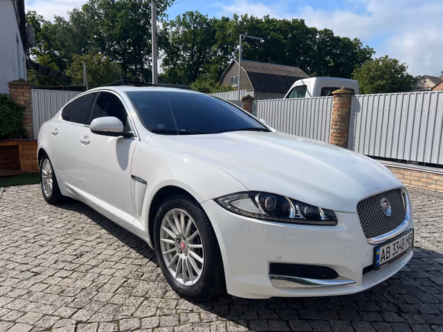 Jaguar XF - фото 3