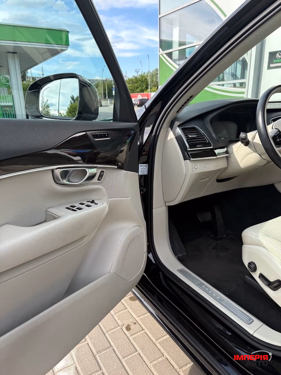 Volvo XC90 - фото 11