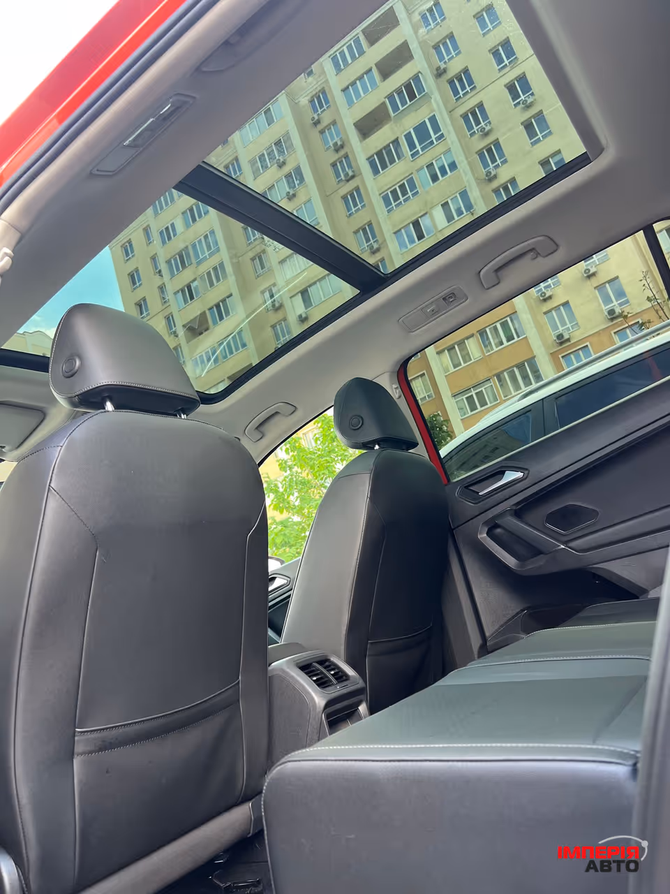 Volkswagen Tiguan - фото 11