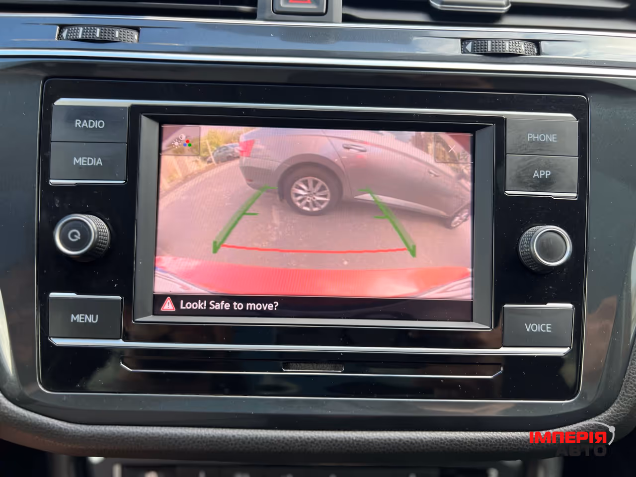 Volkswagen Tiguan - фото 14
