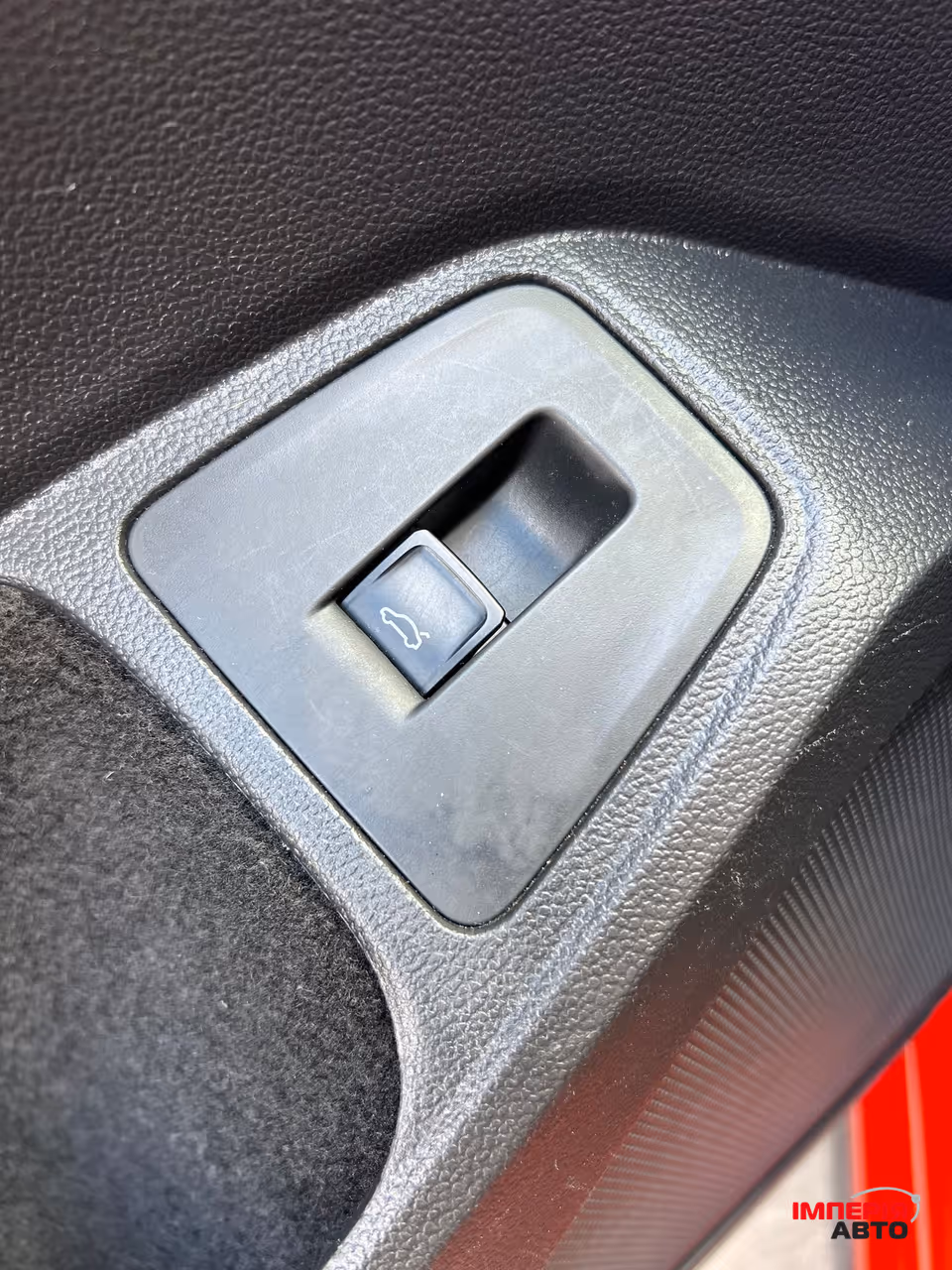 Volkswagen Tiguan - фото 12
