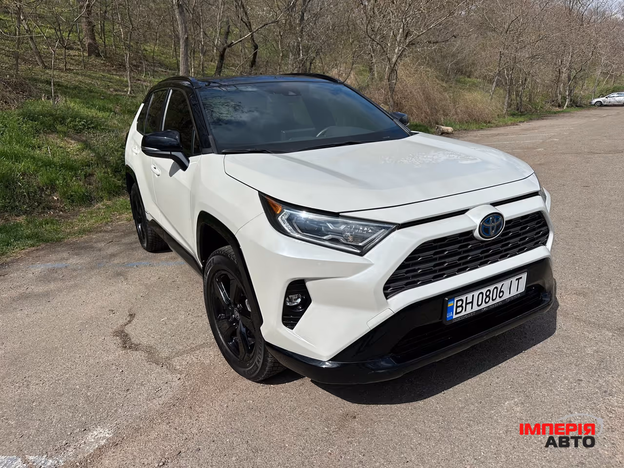 Toyota RAV4 - фото 1