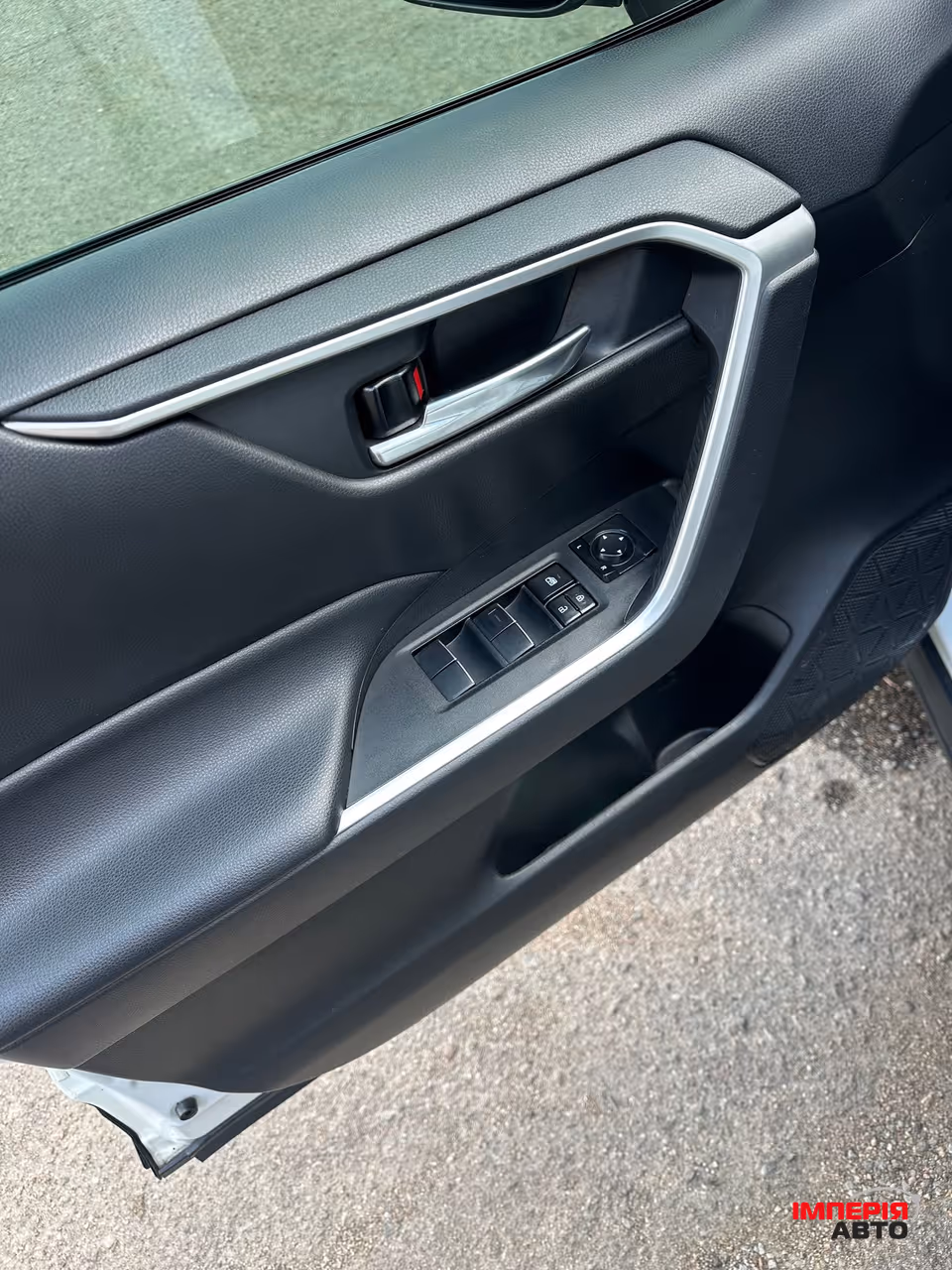 Toyota RAV4 - фото 11