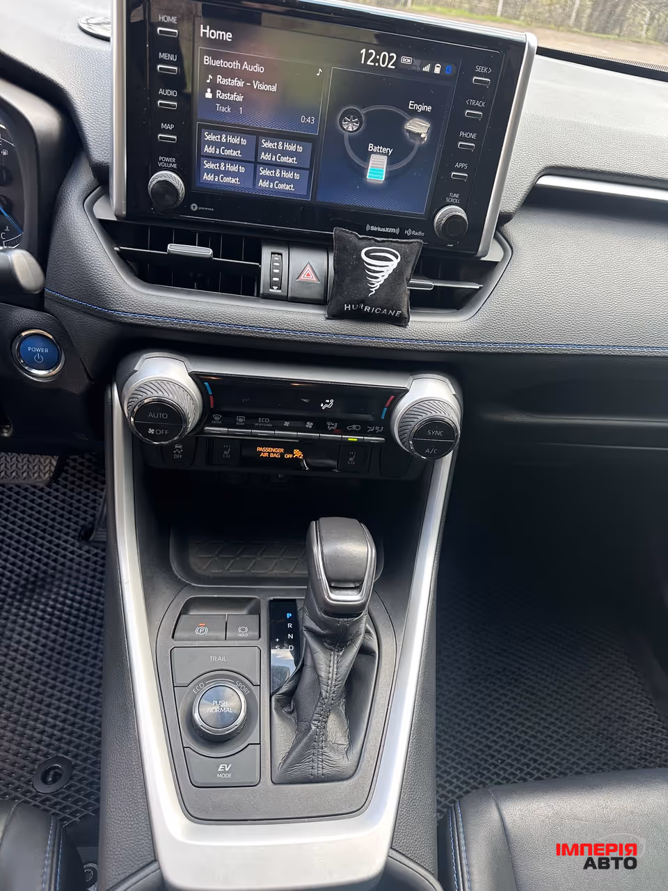 Toyota RAV4 - фото 10