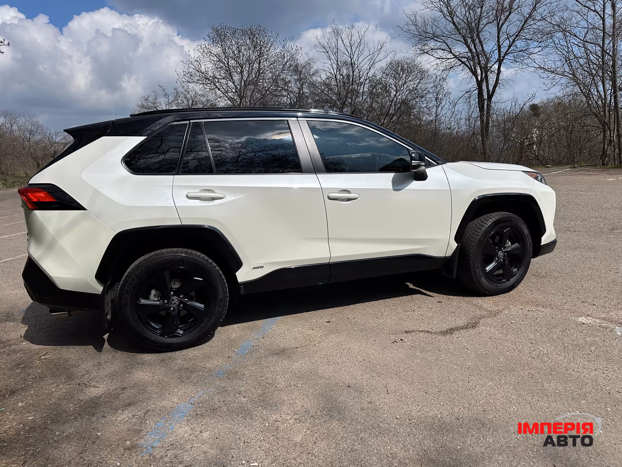 Toyota RAV4 - фото 7