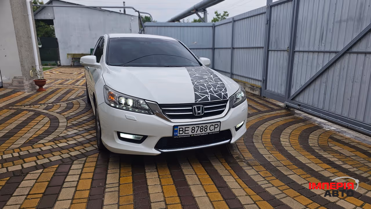 Honda Accord - фото 1