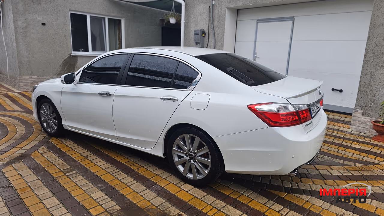 Honda Accord - фото 8