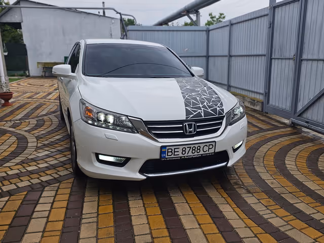 Honda Accord - фото 1