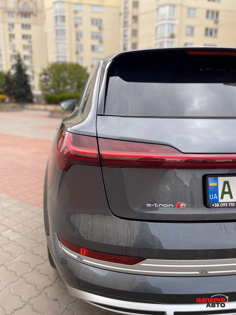 Audi e-tron S - фото 5