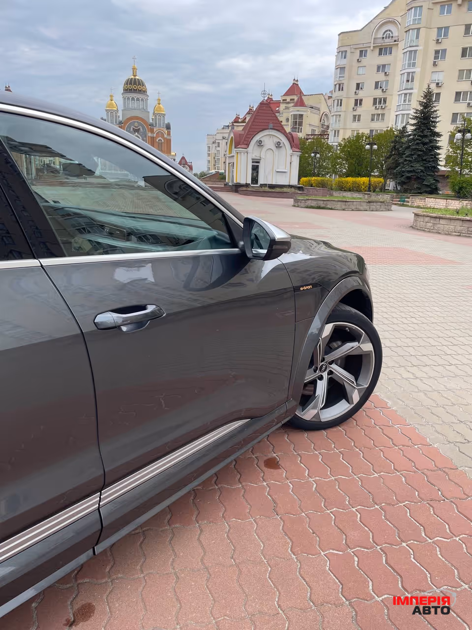 Audi e-tron S - фото 12