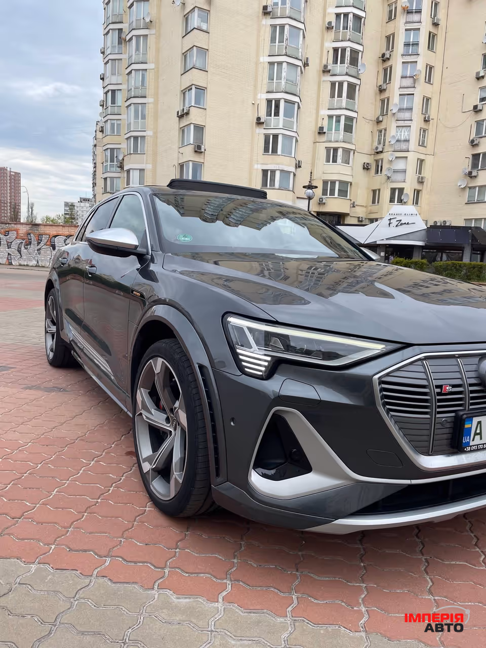 Audi e-tron S - фото 7