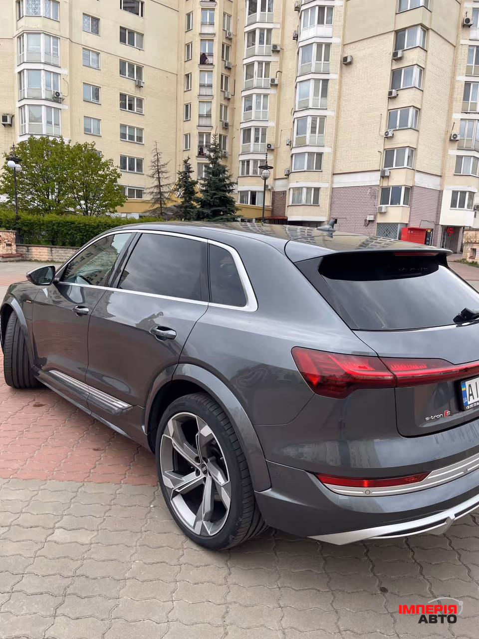Audi e-tron S - фото 3