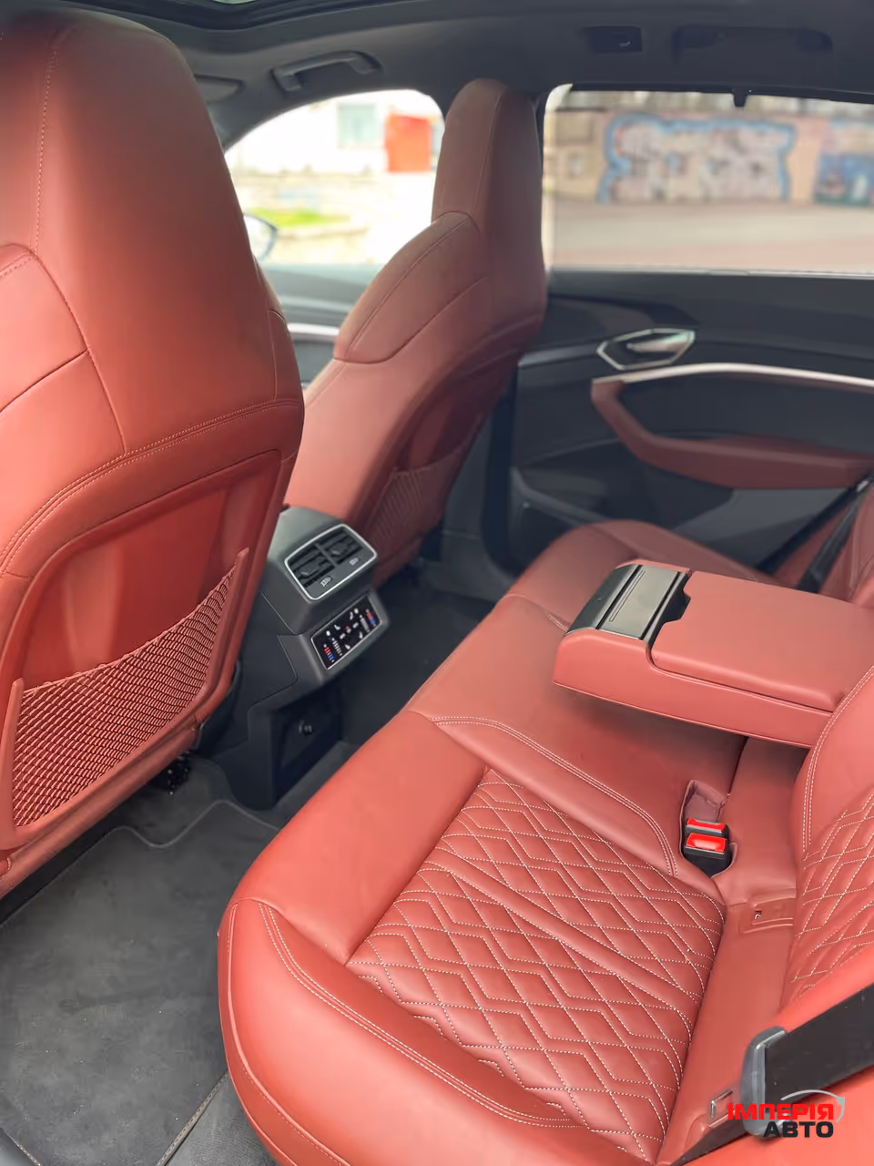 Audi e-tron S - фото 23