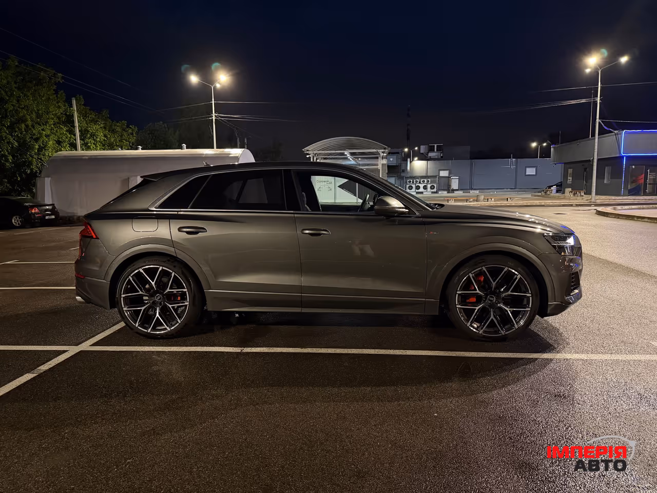 Audi Q8 - фото 4