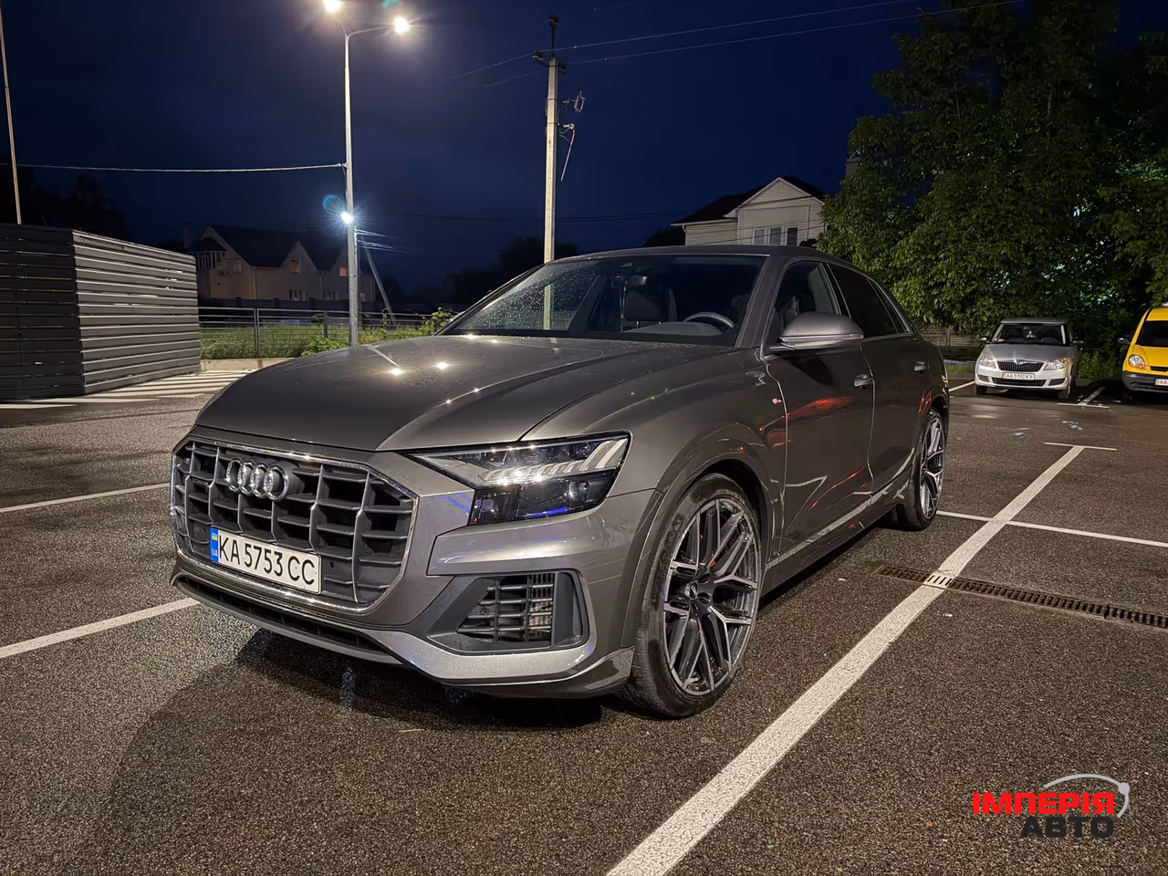 Audi Q8 - фото 5